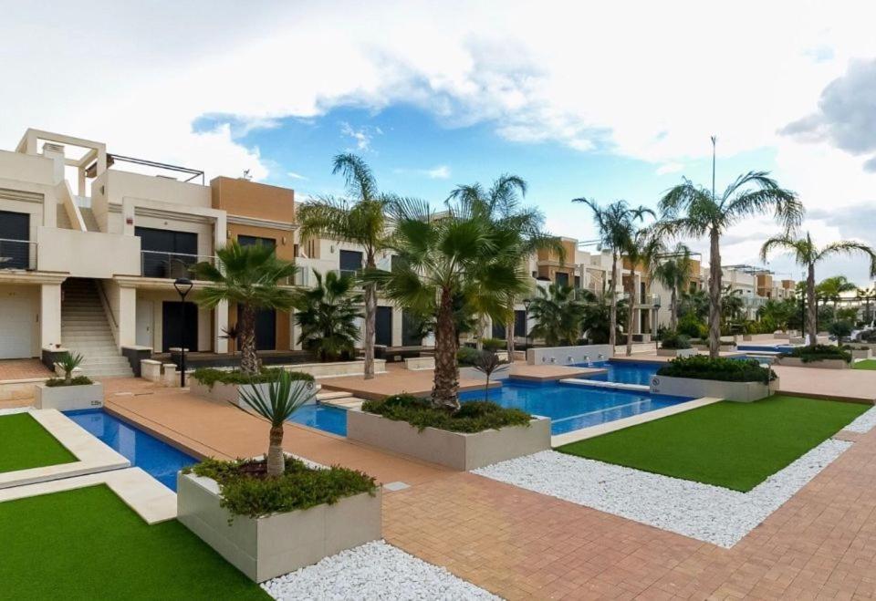 La Zenia Bulevard Apartments Плайя-Фламенка Экстерьер фото